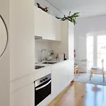 דירה D858 - Comfort Near Downtown - Ac & Balcony פורטו