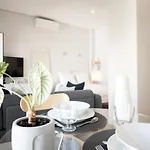 D858 - Comfort Near Downtown - Ac & Balcony