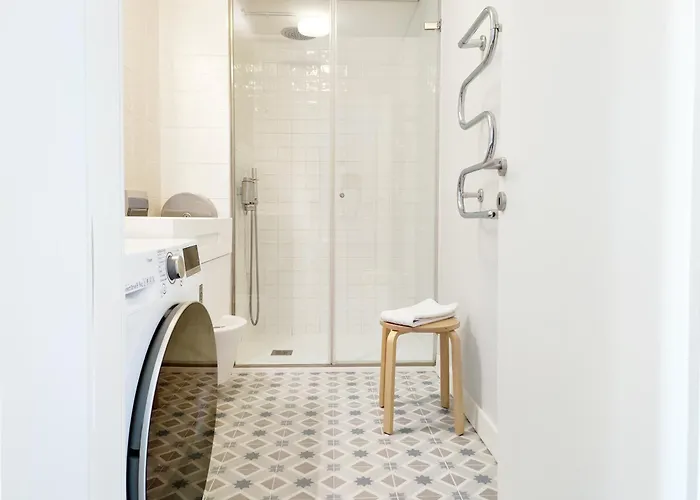 D858 - Comfort Near Downtown - Ac & Balcony Oporto