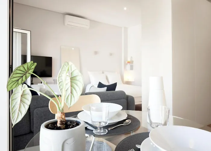 D858 - Comfort Near Downtown - Ac & Balcony