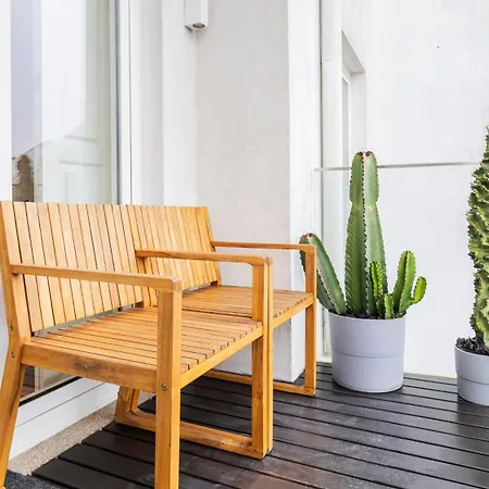 D858 - Comfort Near Downtown - Ac & Balcony Apartment Porto