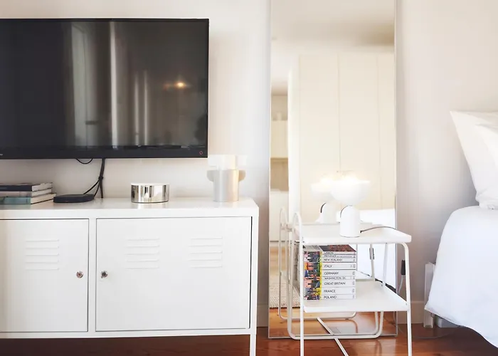 D858 - Comfort Near Downtown - Ac & Balcony Apartment Porto