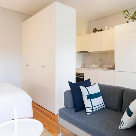 D858 - Comfort Near Downtown - Ac & Balcony Oporto
